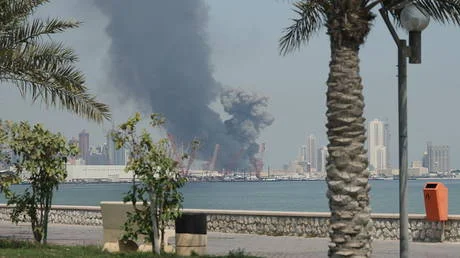 Iran Warns Gulf States Against Hosting US Bases Amid Ongoing Military Strikes