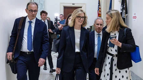 US Lawmakers Express Outrage Over Kathy Ruemmler's Testimony on Epstein Ties
