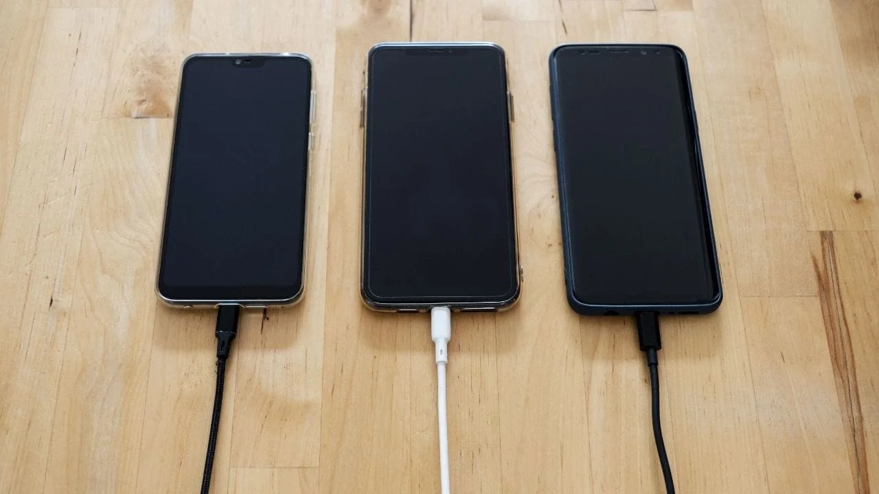 Is Overnight Phone Charging Dangerous? Experts Explain Battery Safety and Explosion Risks
