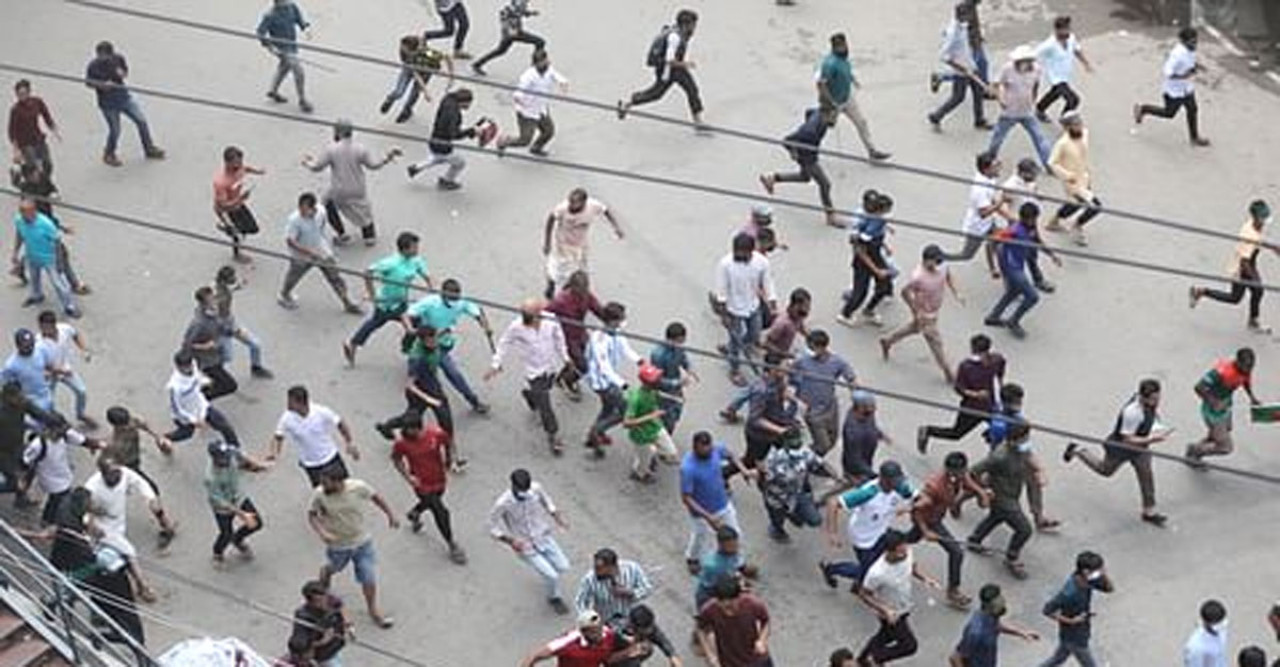 সিলেটে পুলিশের সঙ্গে ছাত্র-জনতার সংঘর্ষ চলছে: সরাসরি আপডেট